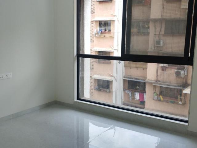 2 BHK Apartment in Malad West for rent Mumbai. The reference number is 20235480