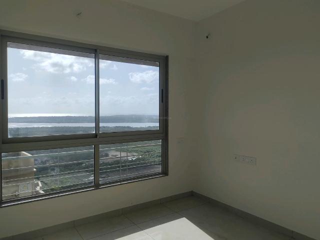 2 BHK Apartment in Malad West for rent Mumbai. The reference number is 20339163