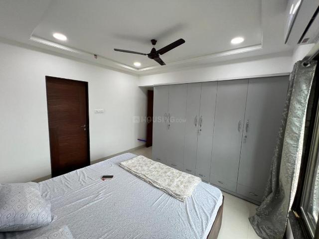 2 BHK Apartment in Malad West for rent Mumbai. The reference number is 20354758