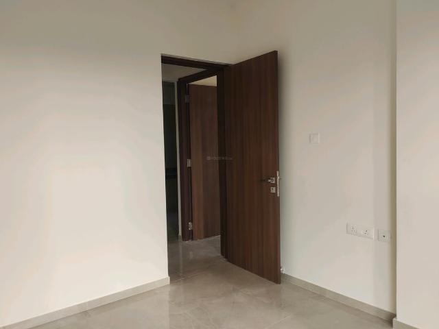 2 BHK Apartment in Malad West for rent Mumbai. The reference number is 20368101