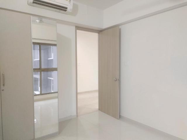 2 BHK Apartment in Malad West for rent Mumbai. The reference number is 20370868