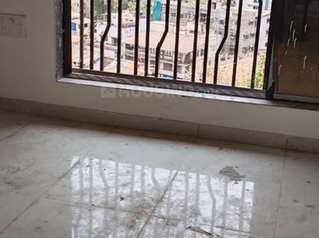 2 BHK Apartment in Malad West for resale Mumbai. The reference number is 17085341