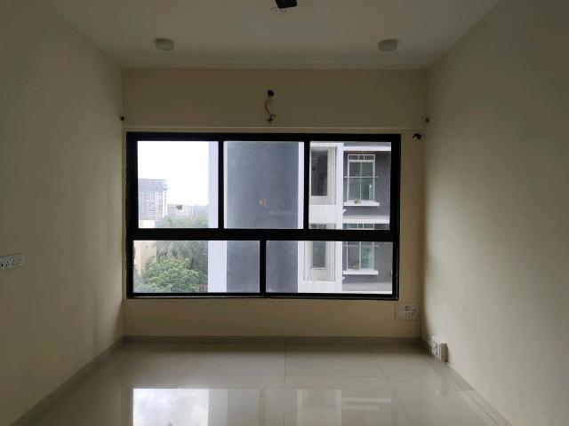 2 BHK Apartment in Malad West for resale Mumbai. The reference number is 17965183