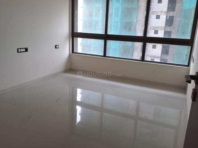 2 BHK Apartment in Malad West for resale Mumbai. The reference number is 18044297