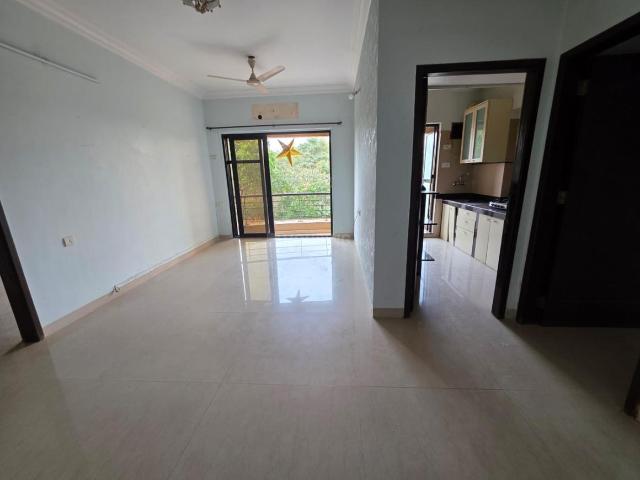 2 BHK Apartment in Malad West for resale Mumbai. The reference number is 18044238