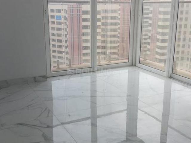 2 BHK Apartment in Malad West for resale Mumbai. The reference number is 18299652