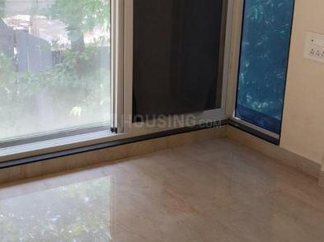 2 BHK Apartment in Malad West for resale Mumbai. The reference number is 18515922