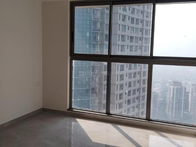 2 BHK Apartment in Malad West for resale Mumbai. The reference number is 18535552