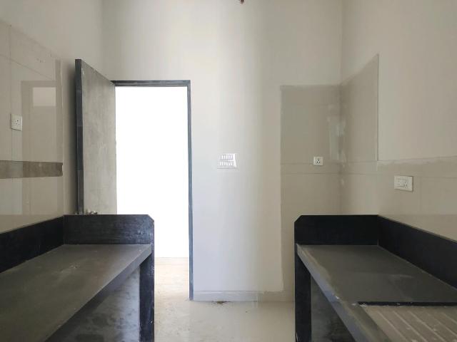 2 BHK Apartment in Malad West for resale Mumbai. The reference number is 19069417