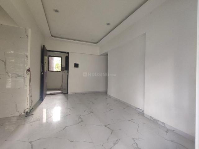 2 BHK Apartment in Malad West for resale Mumbai. The reference number is 19143745