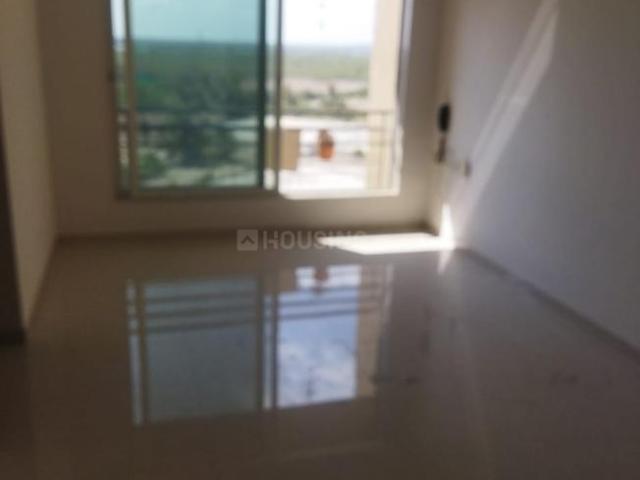 2 BHK Apartment in Malad West for resale Mumbai. The reference number is 19166496