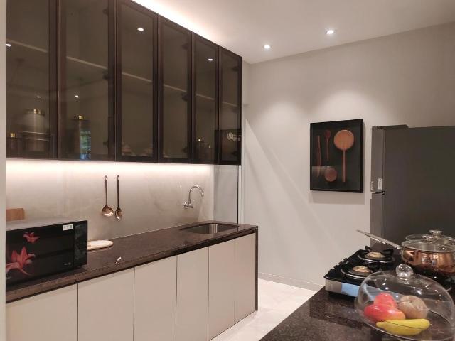 2 BHK Apartment in Malad West for resale Mumbai. The reference number is 19184766