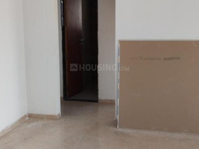 2 BHK Apartment in Malad West for resale Mumbai. The reference number is 19104155