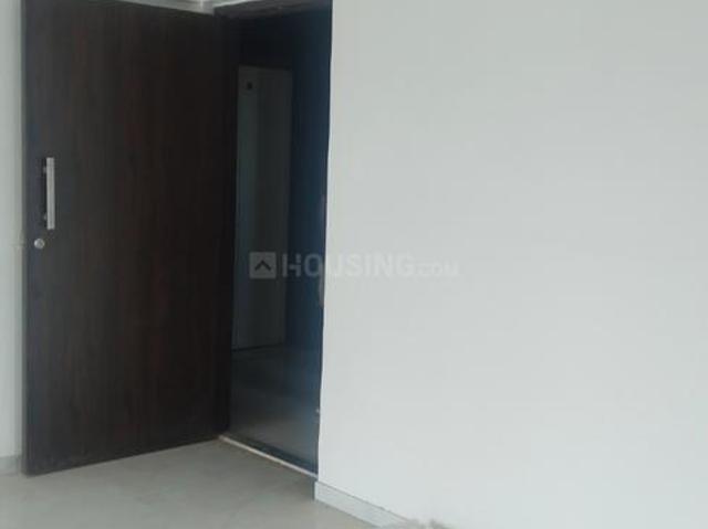 2 BHK Apartment in Malad West for resale Mumbai. The reference number is 19308383