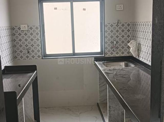 2 BHK Apartment in Malad West for resale Mumbai. The reference number is 19437974