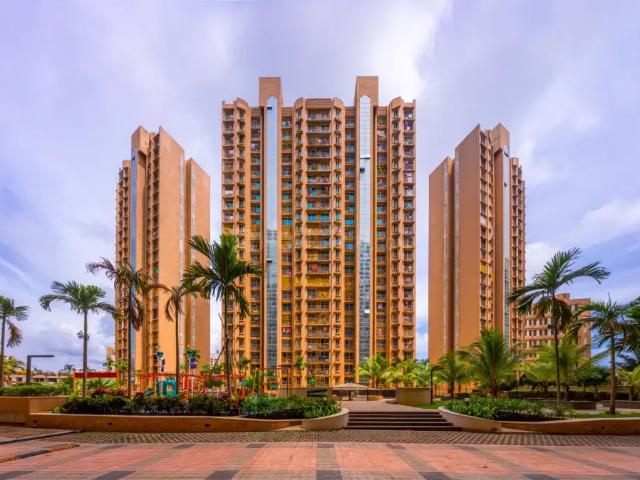 3 BHK Apartment in Malad West for resale Mumbai. The reference number is 19777332