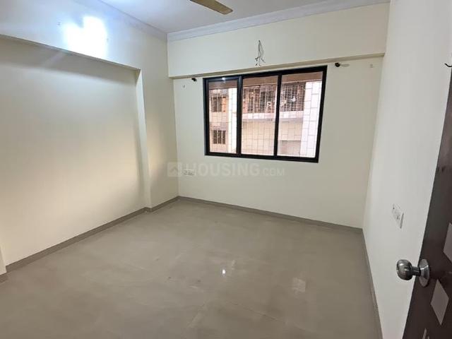 2 BHK Apartment in Malad West for resale Mumbai. The reference number is 19787841