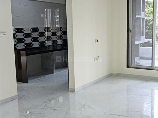 2 BHK Apartment in Malad West for resale Mumbai. The reference number is 19796112
