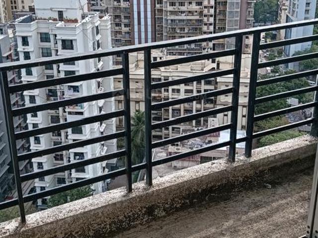 2 BHK Apartment in Malad West for resale Mumbai. The reference number is 19796237