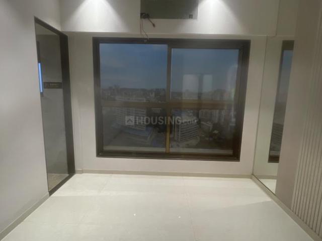2 BHK Apartment in Malad West for resale Mumbai. The reference number is 19728833