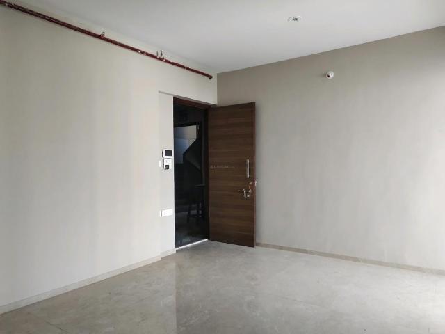 2 BHK Apartment in Malad West for resale Mumbai. The reference number is 19960773