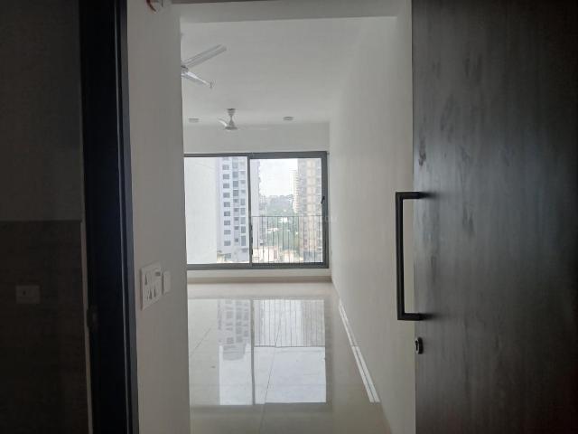 2 BHK Apartment in Malad West for resale Mumbai. The reference number is 19984859