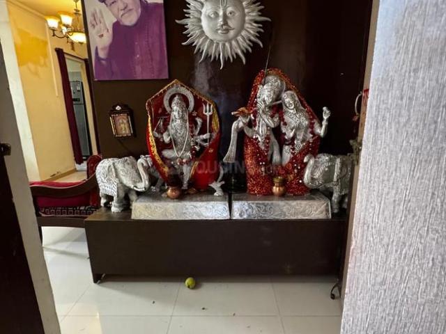2 BHK Apartment in Malad West for resale Mumbai. The reference number is 19925016