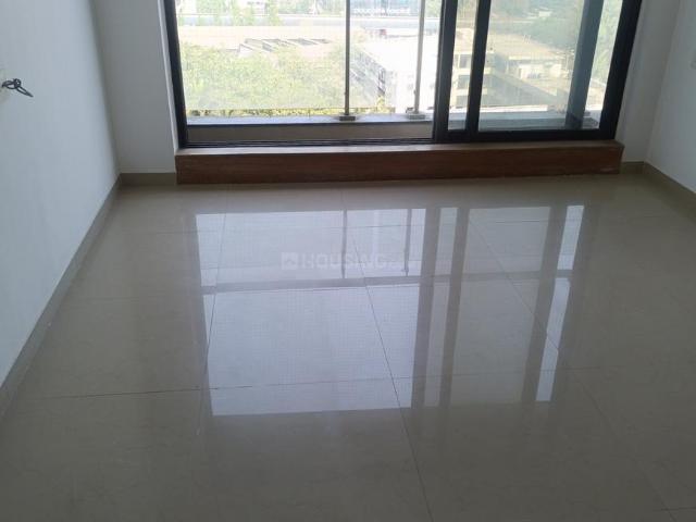2 BHK Apartment in Malad West for resale Mumbai. The reference number is 19926323