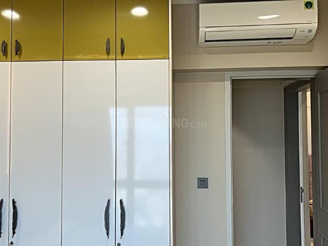 2 BHK Apartment in Malad West for resale Mumbai. The reference number is 20086554