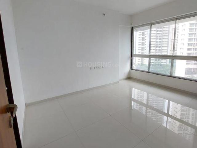 2 BHK Apartment in Malad West for resale Mumbai. The reference number is 20003772