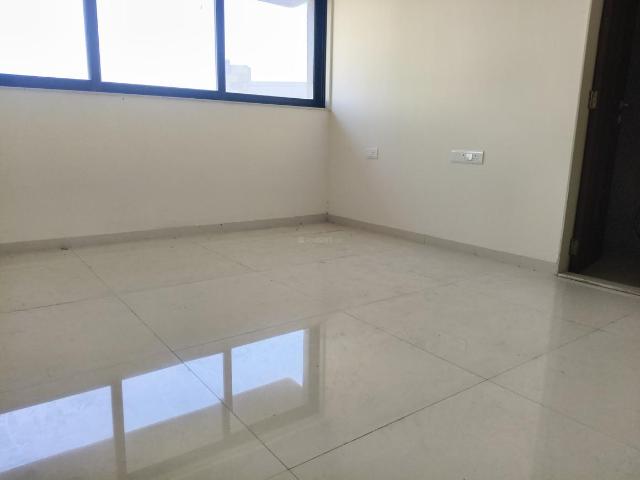 2 BHK Apartment in Malad West for resale Mumbai. The reference number is 20004414