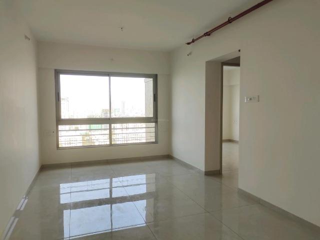 2 BHK Apartment in Malad West for resale Mumbai. The reference number is 20015578