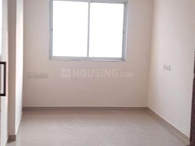 2 BHK Apartment in Malad West for resale Mumbai. The reference number is 20147901