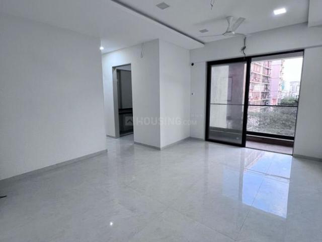 2 BHK Apartment in Malad West for resale Mumbai. The reference number is 20148331
