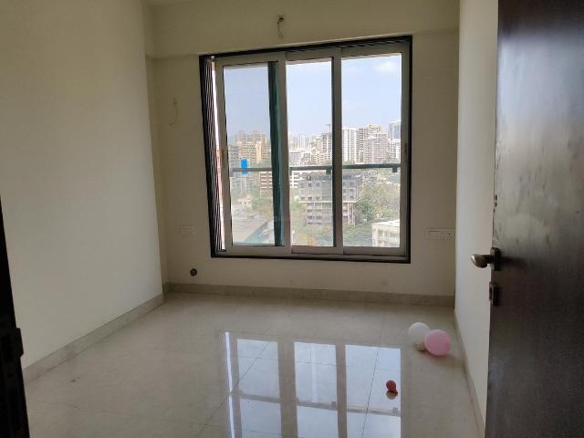 2 BHK Apartment in Malad West for resale Mumbai. The reference number is 20150693