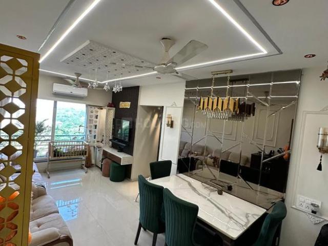 2 BHK Apartment in Malad West for resale Mumbai. The reference number is 20101894