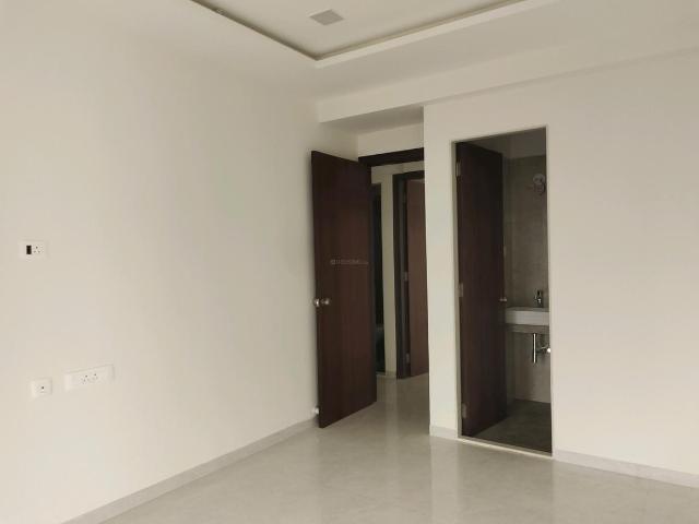 2 BHK Apartment in Malad West for resale Mumbai. The reference number is 20134702