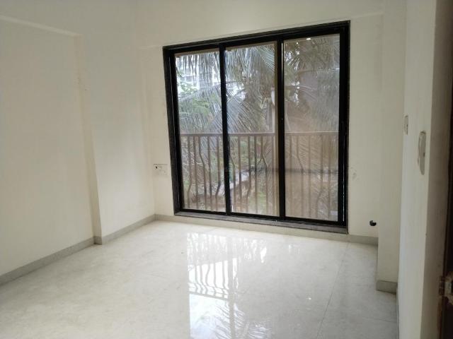 2 BHK Apartment in Malad West for resale Mumbai. The reference number is 20139760