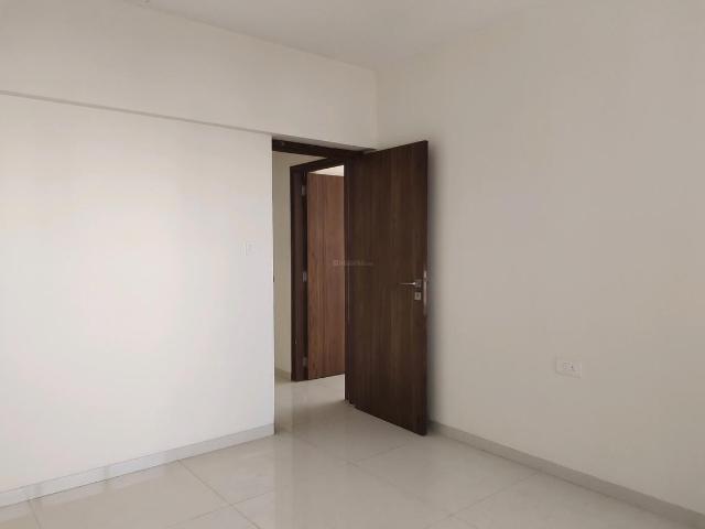 2 BHK Apartment in Malad West for resale Mumbai. The reference number is 20286151