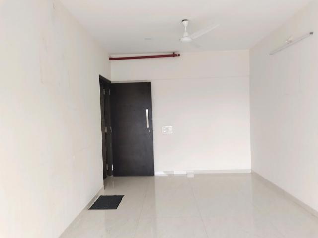 2 BHK Apartment in Malad West for resale Mumbai. The reference number is 20293653