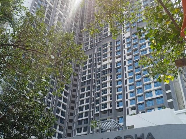 2 BHK Apartment in Malad West for resale Mumbai. The reference number is 20233582