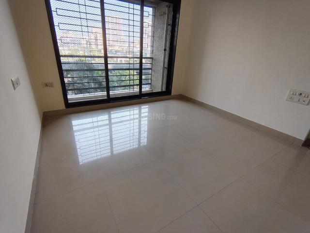 2 BHK Apartment in Malad West for resale Mumbai. The reference number is 20350671