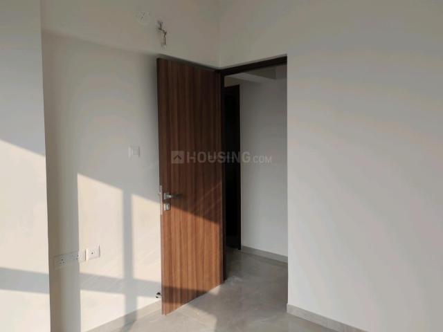 2 BHK Apartment in Malad West for resale Mumbai. The reference number is 20393524