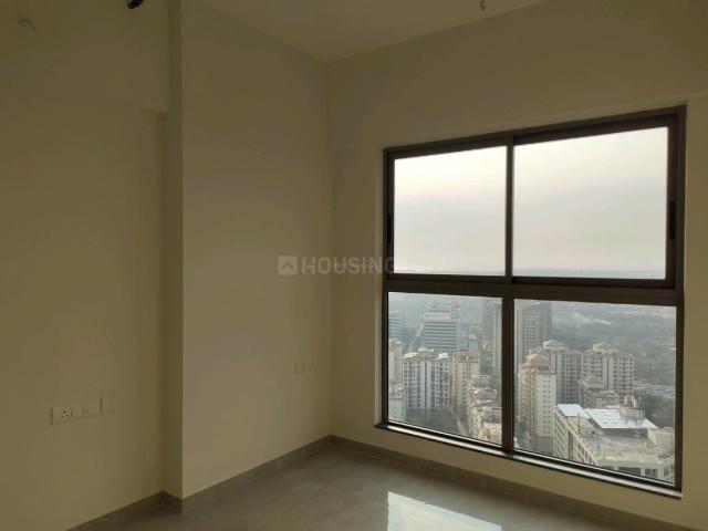 2 BHK Apartment in Malad West for resale Mumbai. The reference number is 20393524