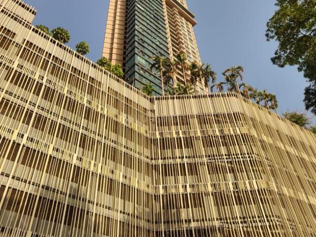 2 BHK Apartment in Malad West for resale Mumbai. The reference number is 20335878