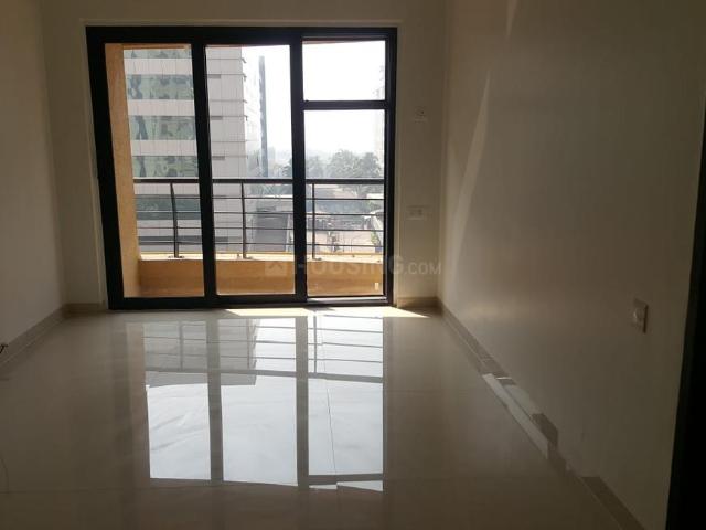 2 BHK Apartment in Malad West for resale Mumbai. The reference number is 20464166
