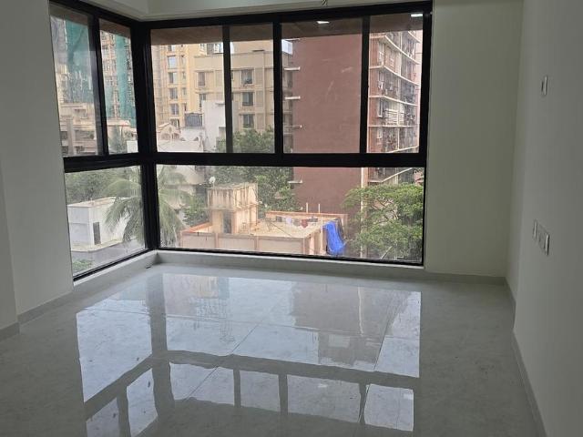 2 BHK Apartment in Malad West for resale Mumbai. The reference number is 20464470