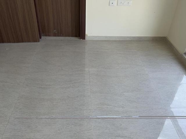 2 BHK Apartment in Malad West for resale Mumbai. The reference number is 20484134