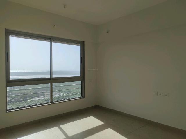 2 BHK Apartment in Malad West for resale Mumbai. The reference number is 20408060