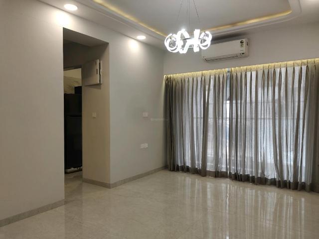 2 BHK Apartment in Malad West for resale Mumbai. The reference number is 20408194